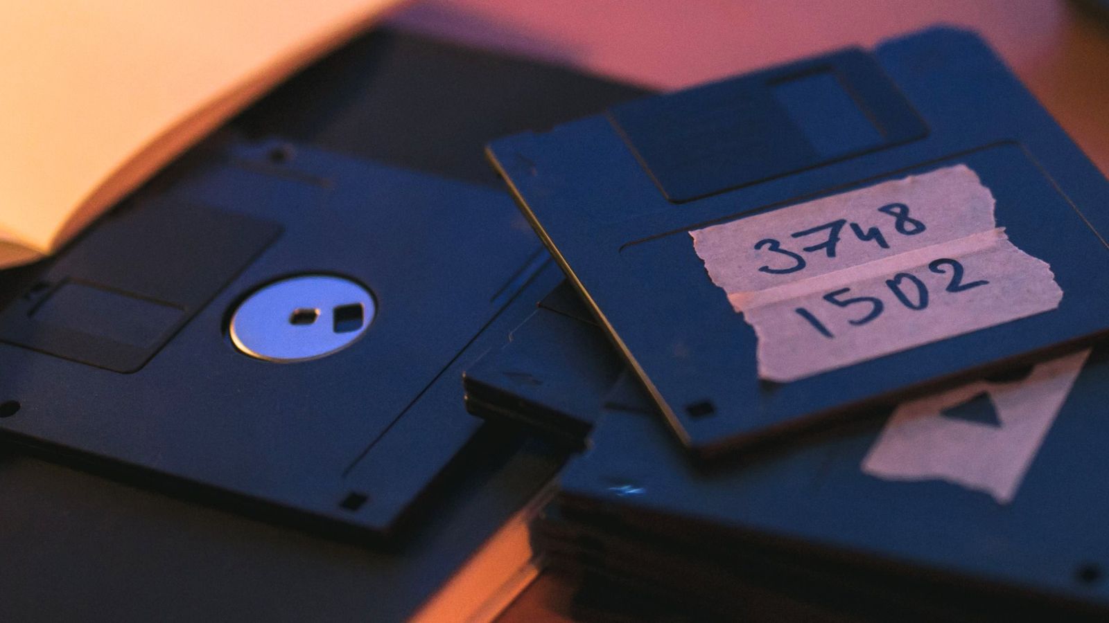 Concurso de juegos indie desafía a desarrolladores a crear un juego completo en un disco flexible de 1,44 MB