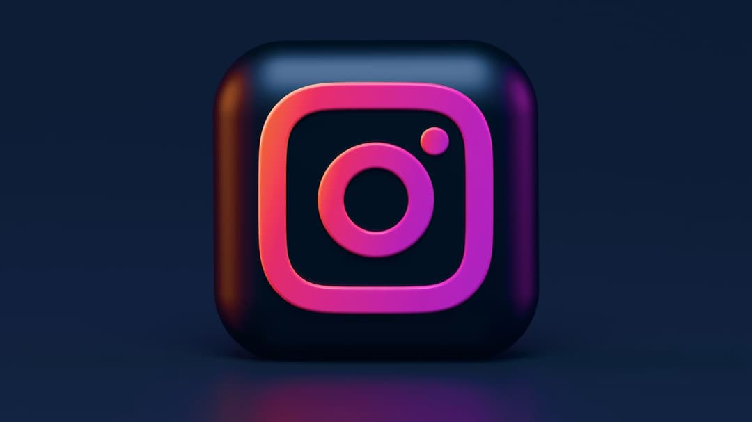 CEO de Instagram explica por qué no pueden evitar que se exponga que te gustan fotos antiguas