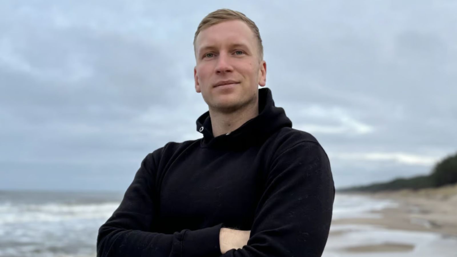 Nadador polaco cruza el Mar Báltico en 55 horas sin dormir